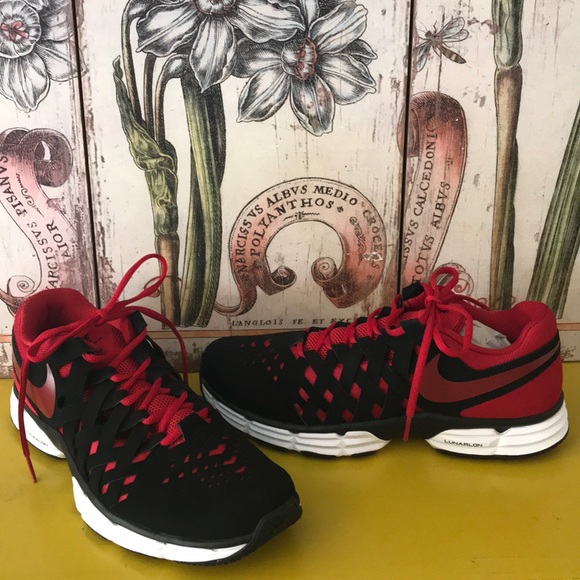 nike nightgazer precio